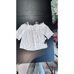 Bcx Juniors' Lace-Trimmed Off -the-Shoulder Top Off-White Size XS NWT P1-102